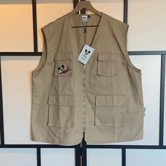 Disney x Pretty Little thing beige embroidered Mickey Mouse Vest. NWT - Picture 4 of 15